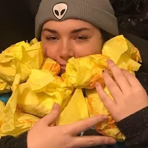 Meet your Posher, Abby